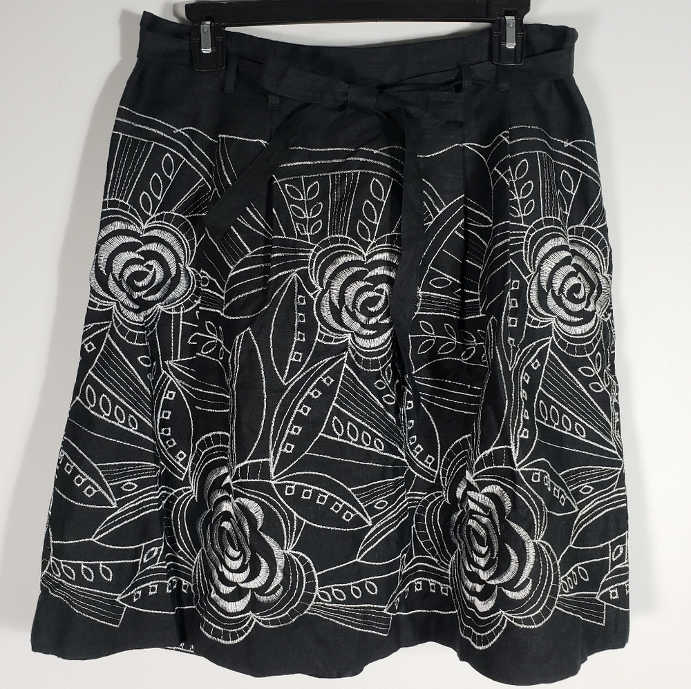 Cynthia Steffe Black 100% Linen Floral Embroidered Skirt Size 10